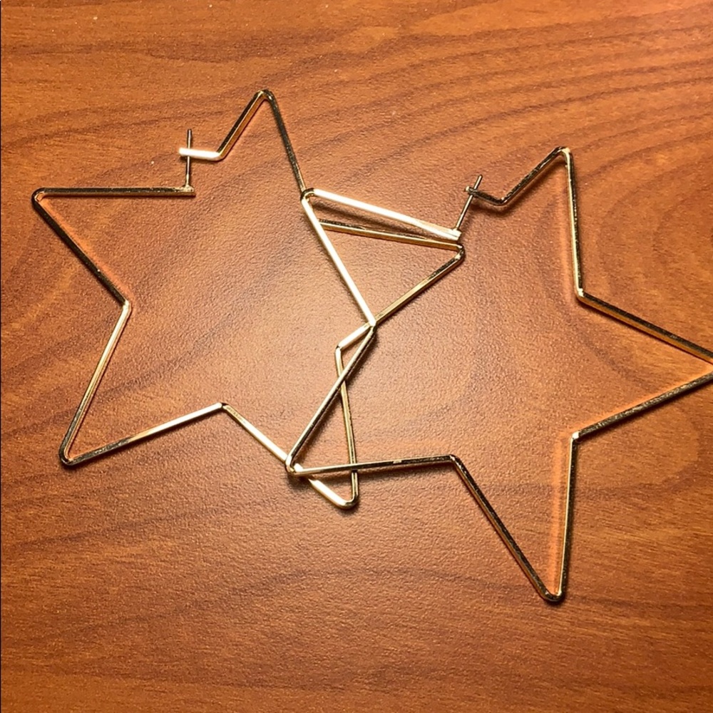 Kittenish Star Earrings
